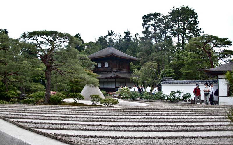 jardín de arena blanca en Ginkaku ji en Kioto
