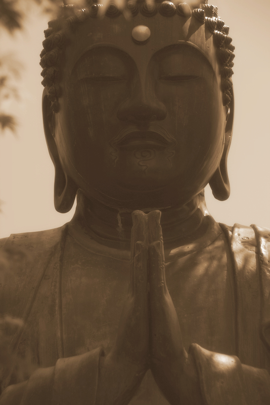 Buda del cementerio de Yanaka en Tokio