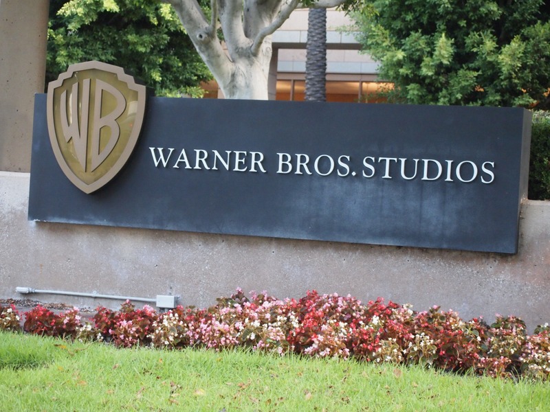 cartel de entrada a los Warner Studios de Los Angeles