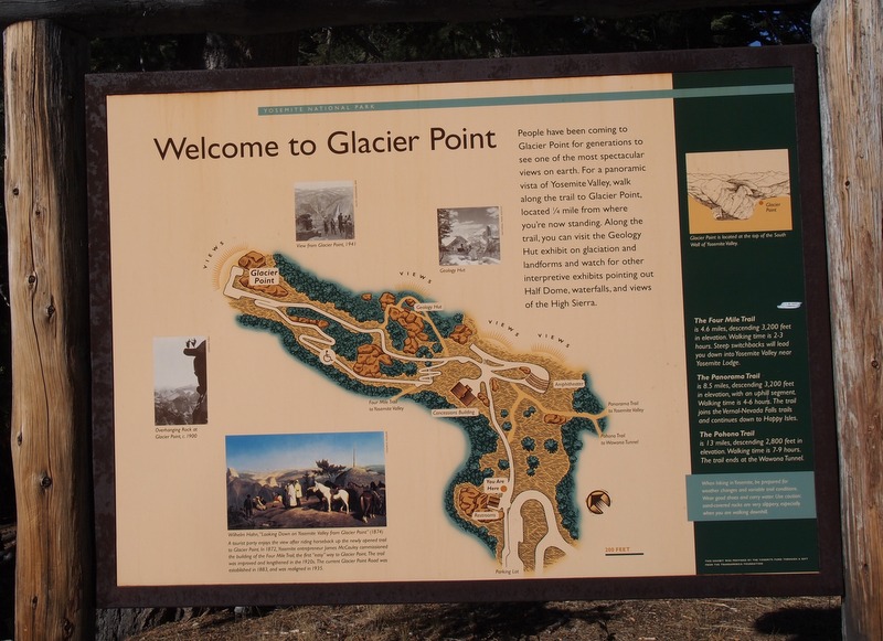 cartel indicativo a la llegada de Glacier Point, en Yosemite