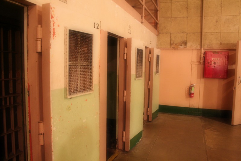 celdas de aislamiento en la prisión de Alcatraz
