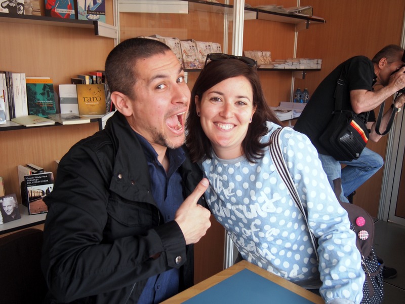 Lidia con Rodrigo Cortés en la Feria del Libro de Salamanca