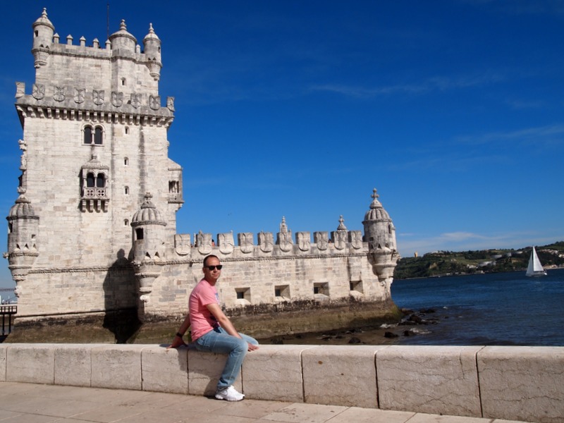 Sergio en la Torre de Belém de Lisboa