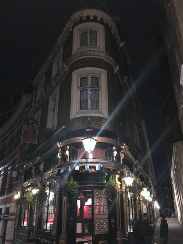 pub de Londres donde vivió Shakespeare