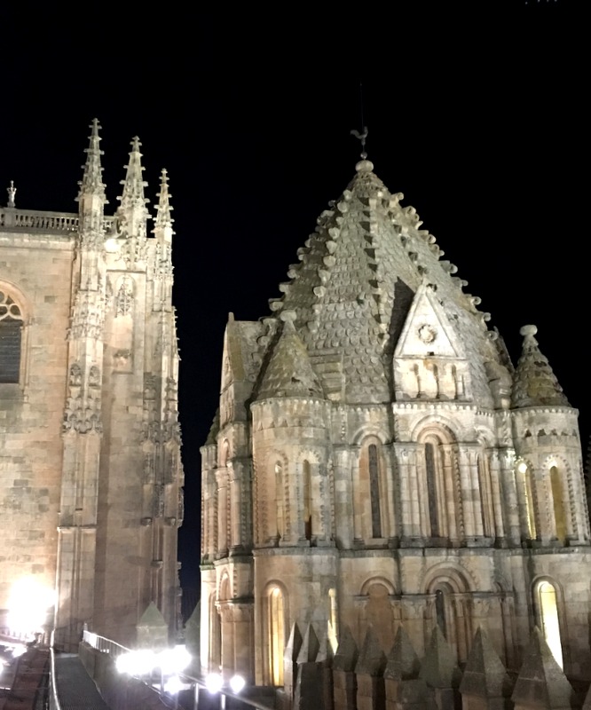 vistas nocturnas desde la terraza de la Catedral de Salamanca 2