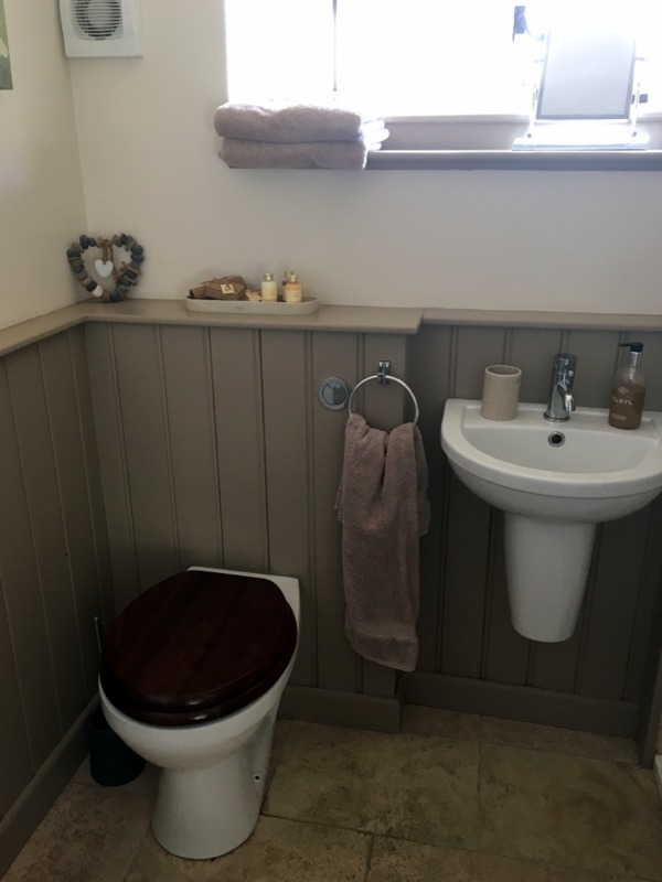 baño del Keepers Arms de Quenington