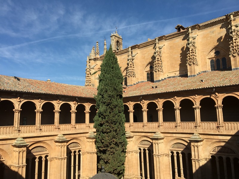 claustro del Convento de San Esteban en Salamanca 3
